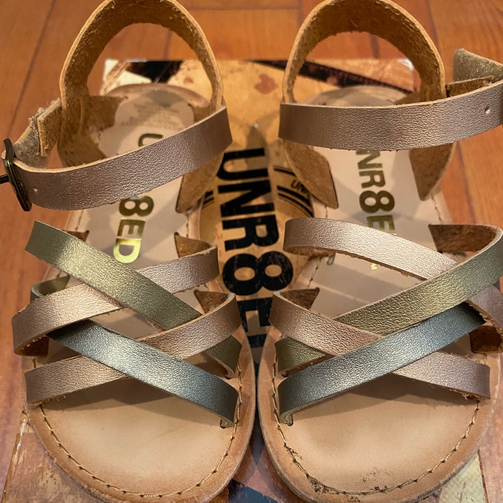 Toddler girl Unr8ed sandal